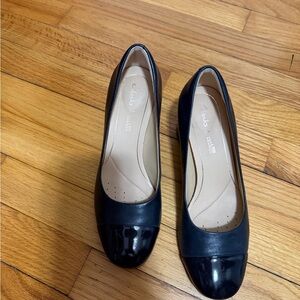 Clarks Women's Black Leather Cap-Toe Flats